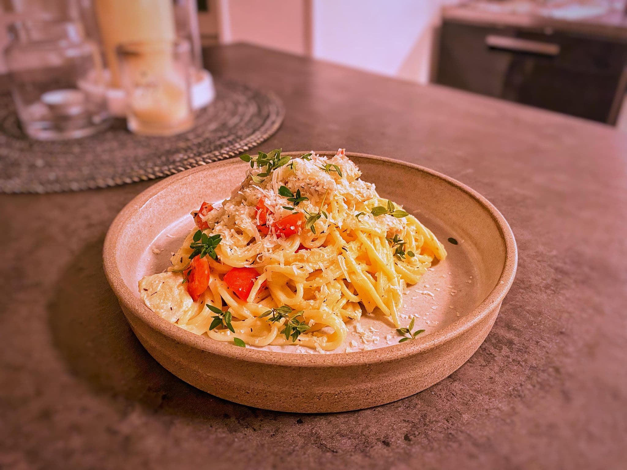 Spagetti med kyckling, timjan, citron & parmesan